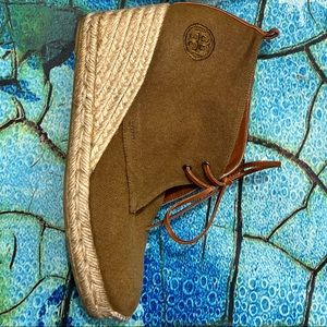 Tory Burch wedges size 8!